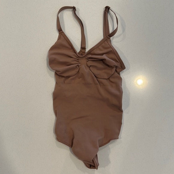 SKIMS Intimates & Sleepwear Skims Thong Bodysuit With Snaps Poshmark